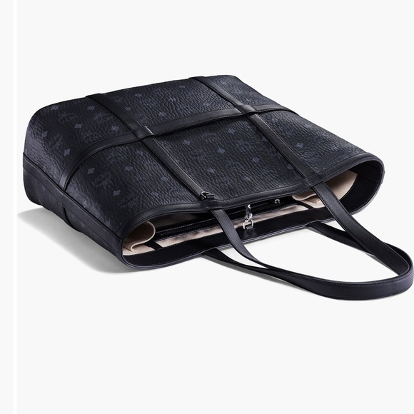 MCM Medium Delmy Visetos Shopper - Picture 5 of 14